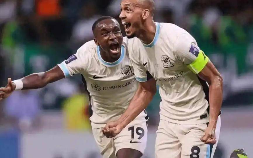 包含亚冠倒计时,拉齐奥清晨回应争议,细节引发关注,球迷炸锅,年轻球员得到机会的词条